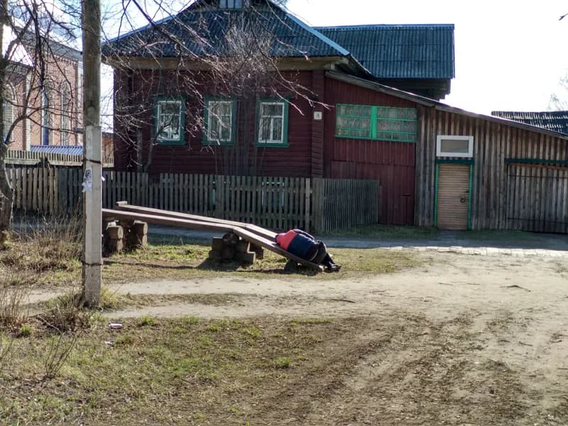 Белая Холуница, Россия — уличная фотография, май 2018