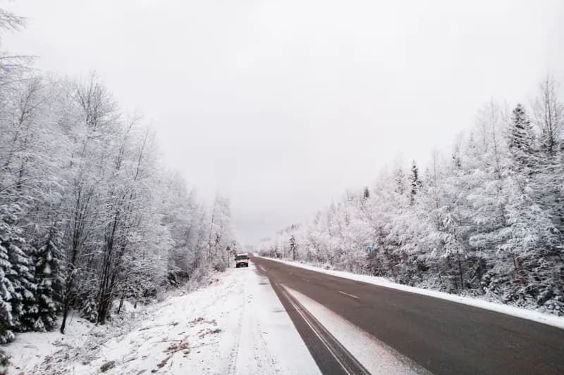 Белая Холуница, Россия — уличная фотография, ноябрь 2018