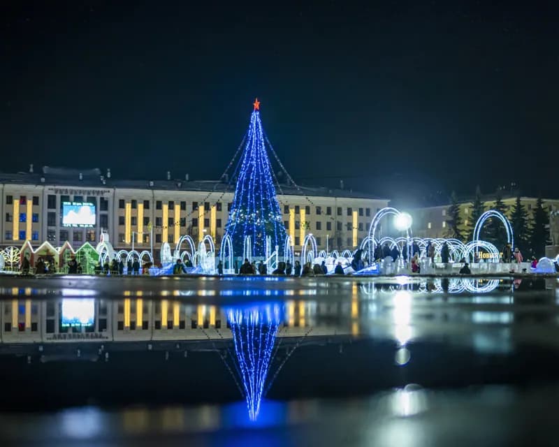 Киров, Россия — уличная фотография, декабрь 2019