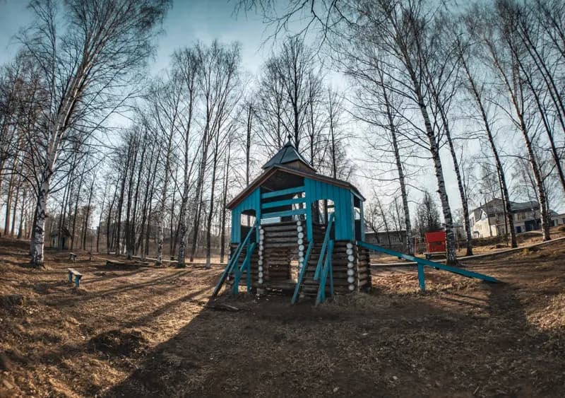 Белая Холуница, Россия — уличная фотография, май 2019