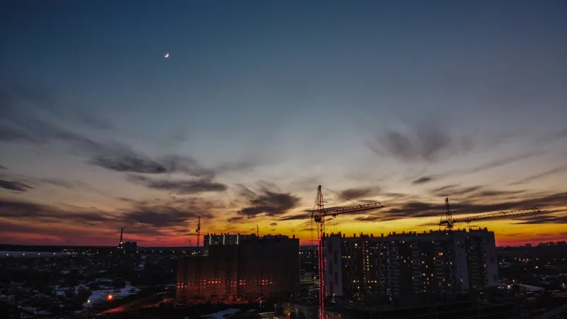 Киров, Россия — уличная фотография, март 2020