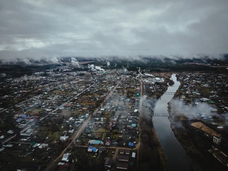 Белая Холуница, Россия — уличная фотография, ноябрь 2020