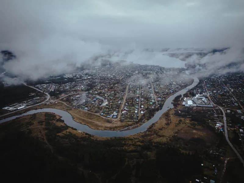 Белая Холуница, Россия — уличная фотография, ноябрь 2020