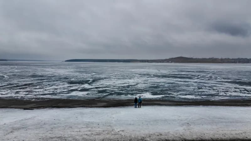 Белая Холуница, Россия — уличная фотография, апрель 2021