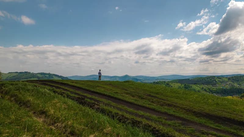 Алтай, Россия — уличная фотография, май 2021