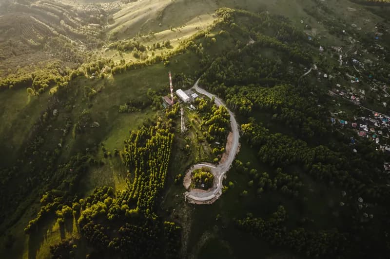 Алтай, Россия — уличная фотография, май 2021