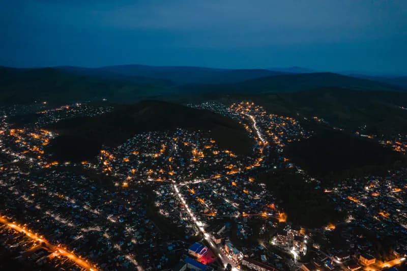 Алтай, Россия — уличная фотография, май 2021
