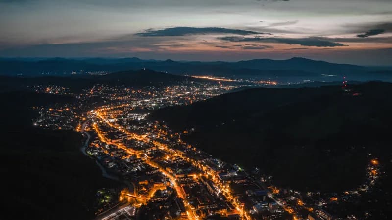 Алтай, Россия — уличная фотография, май 2021