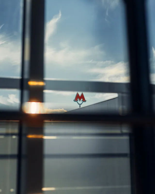 Москва, Россия — уличная фотография, апрель 2024