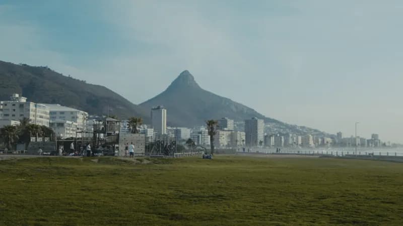 Cape Town, South Africa — street photography, December 2024