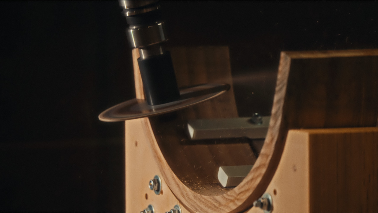 CINQUE. Furniture maker: still from the film 2
