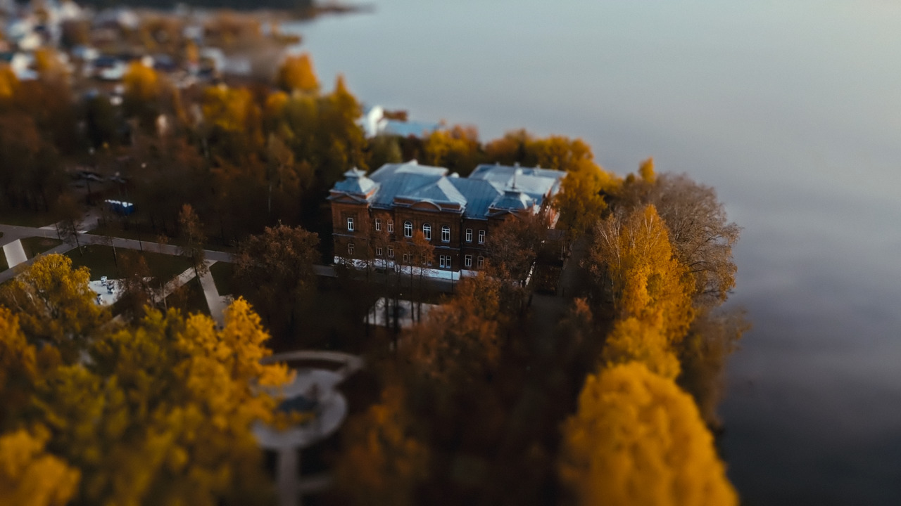 Tourism promo. A town in four seasons: still from the film 3